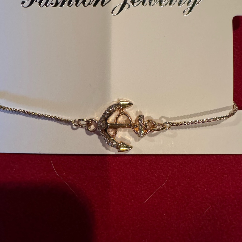 Gold Anchor Pendant Bracelet